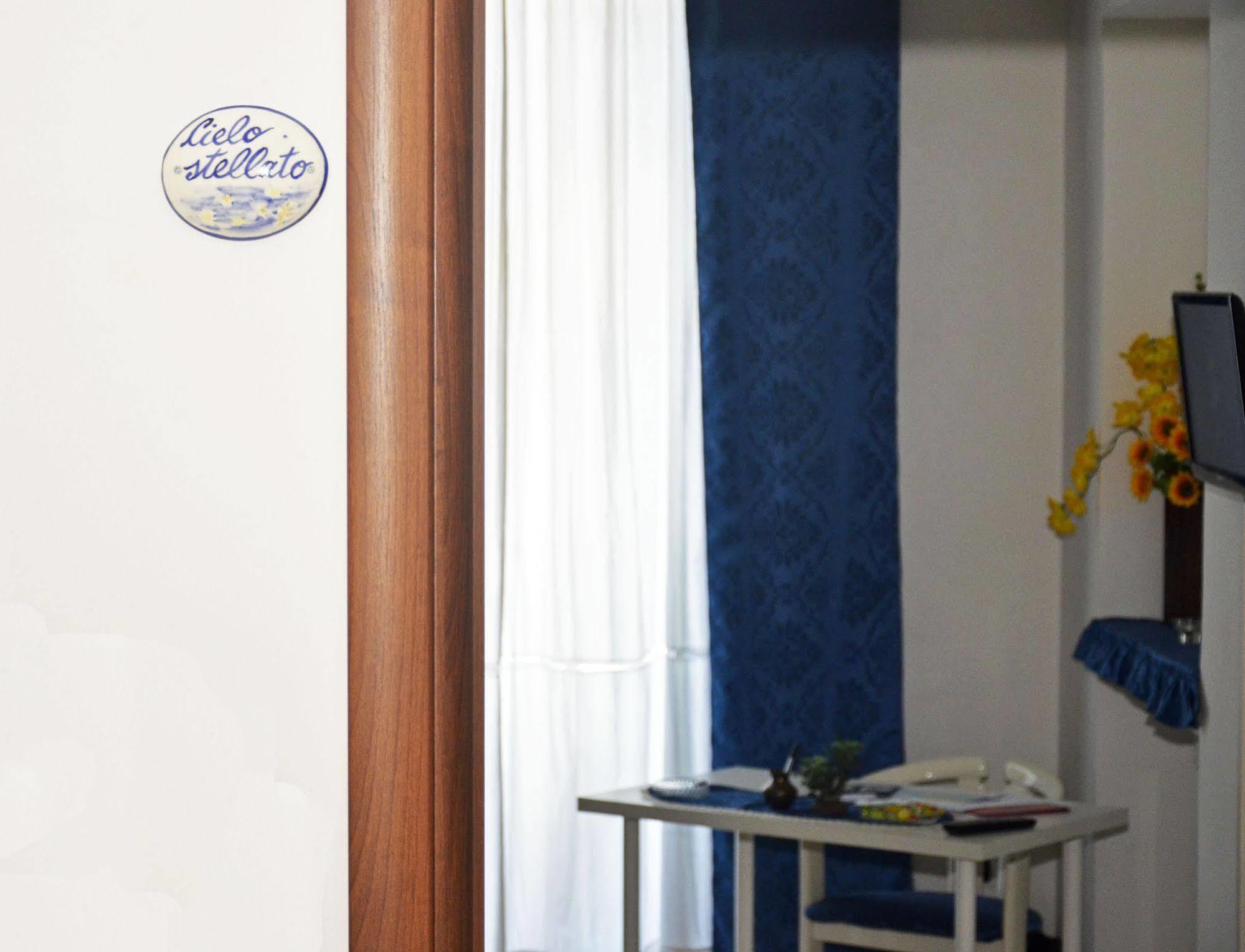 Bed & Breakfast A Castel Capuano 나폴리 외부 사진