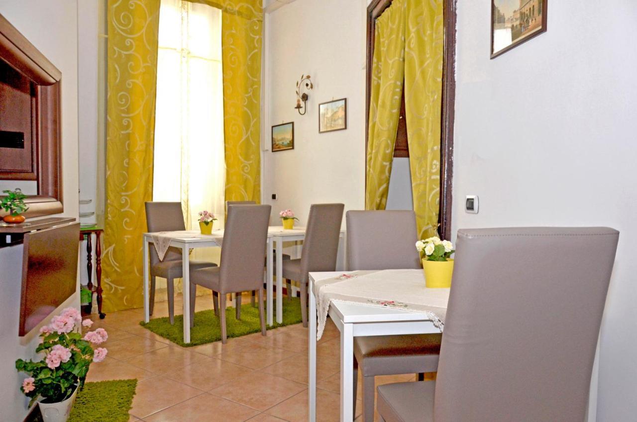 Bed & Breakfast A Castel Capuano 나폴리 외부 사진