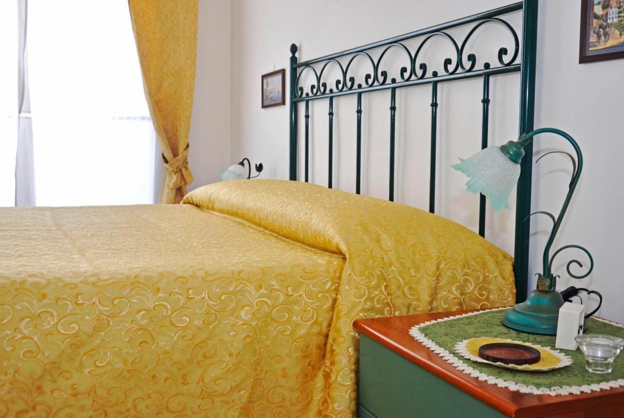 Bed & Breakfast A Castel Capuano 나폴리 외부 사진