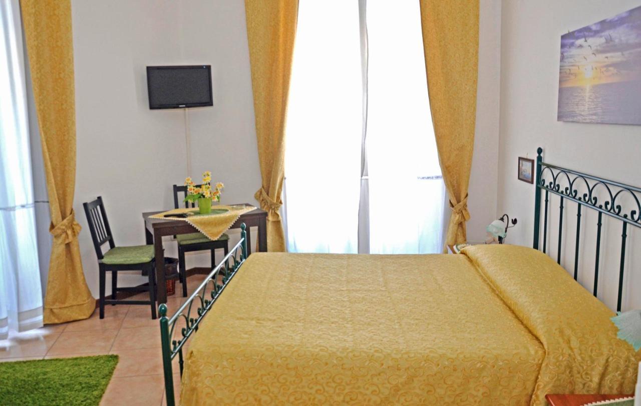 Bed & Breakfast A Castel Capuano 나폴리 외부 사진